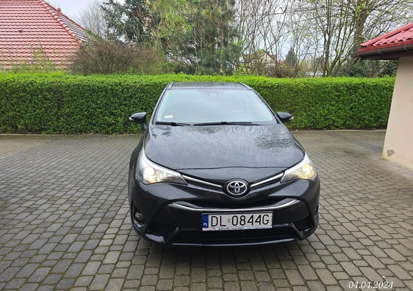 Toyota Avensis cena 49000 przebieg: 138092, rok produkcji 2015 z Żarów małe 407